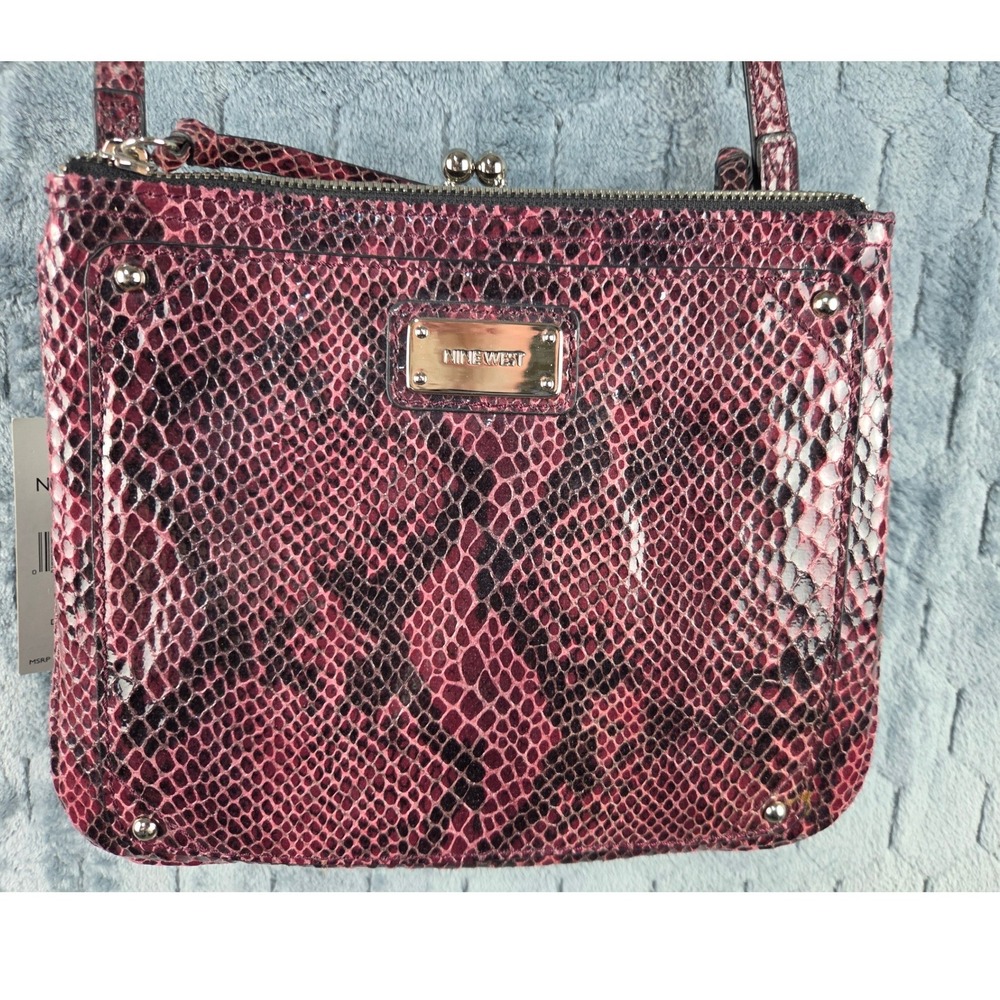 Nine West Double Vision Pink Snakeskin Crossbody Bag Kiss Lock 60288461-IY8 NWT